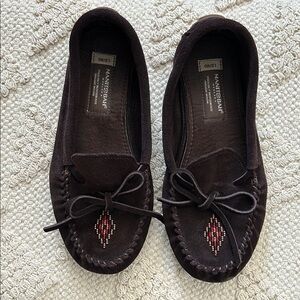 Manitobah Mukluks Brown Moccasins with Beaded Design